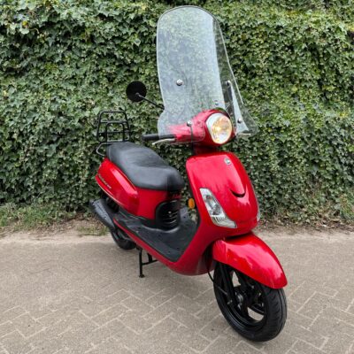 Sym Fiddle 2 CANDY RED EURO4 BETAAL met in3