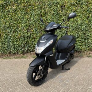 Peugeot Kisbee BLACK EDITOIN EURO4 BETAAL met in3