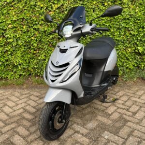 Piaggio Zip SP 45 km Scooter Nardo Grey Alpha LED BETAAL met in3