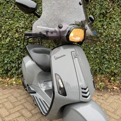 Vespa Sprint NARDO GREY Scooter BETAAL met in3
