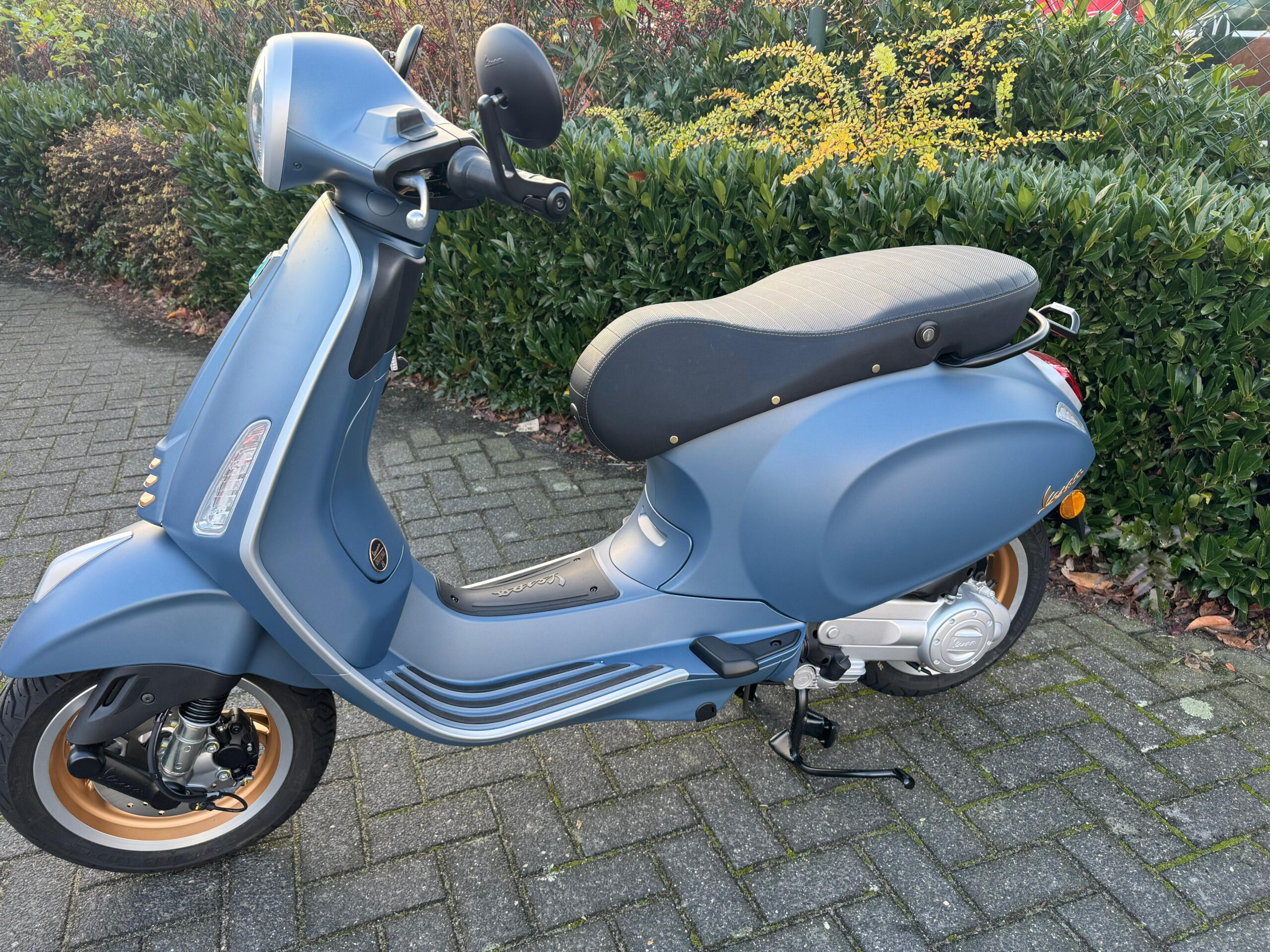 Vespa Primavera OFFICINA 8 50 Blu 45km E5+ NIEUW BETAAL met in3 - Afbeelding 5