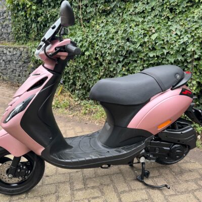 Piaggio Zip SP 45 km ROSE GOLD ALPHA LED BETAAL met in3