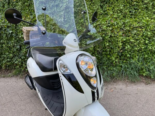 SYM Mio Windscherm Rieten mandje BETAAL met in3 - Afbeelding 2