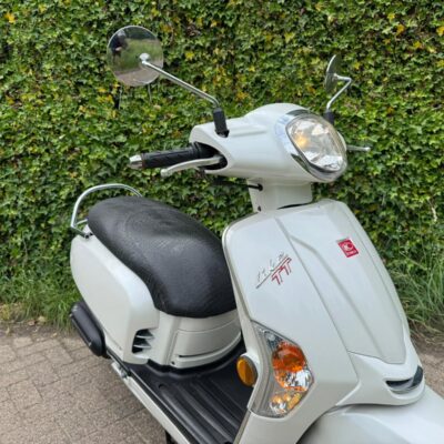 Kymco Like TT 45 km Scooter NETTE STAAT BETAAL met in3