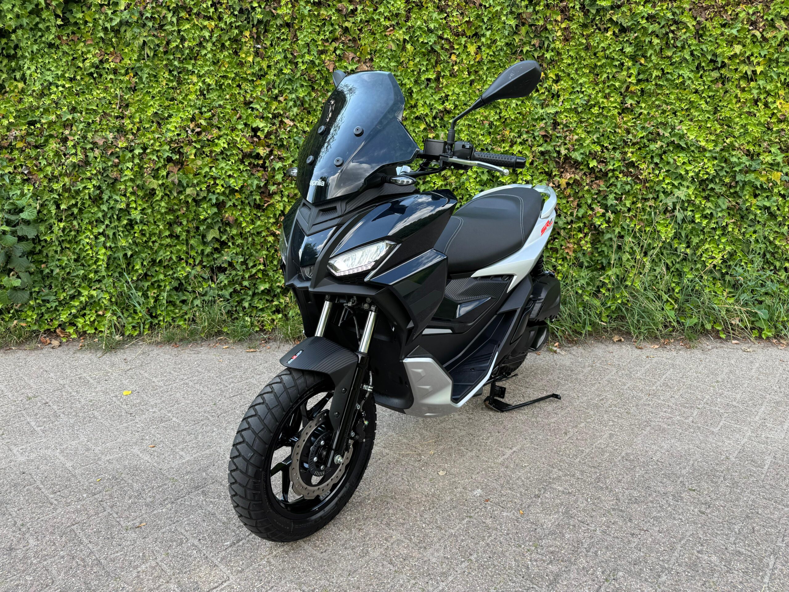 Aprilia SR GT NIEUW STAAT 1.750km BETAAL met in3