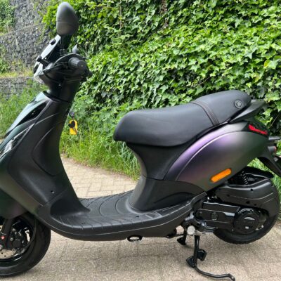 Piaggio Zip SP DRAGON MAT CAMELEON BETAAL MET in3