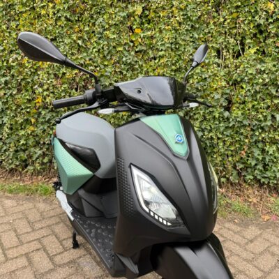Piaggio One Elektrische Scooter BETAAL MET in3