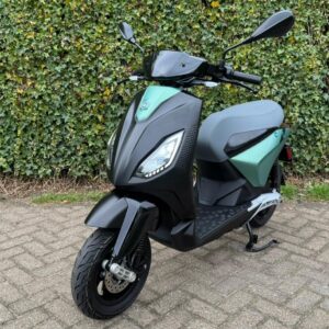 Piaggio One Elektrische Scooter BETAAL MET in3