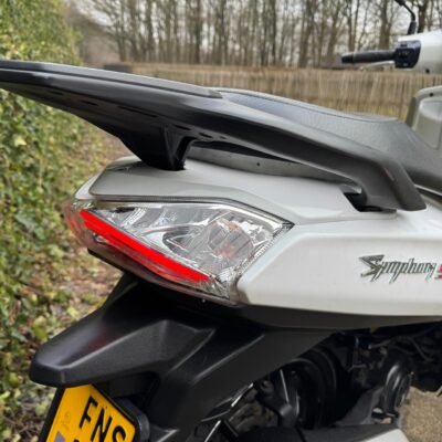 SYM Symphony ST 45km E5 Scooter WHITE BETAAL met in3