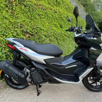 Aprilia SR GT NIEUW STAAT 1.750km BETAAL met in3