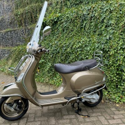 Vespa LX 50 TOURING 45km Scooter FULL OPTIES BETAAL met in3