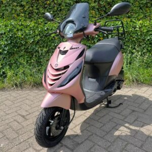 Piaggio Zip SP ROSE GOLD ALPHA LED E4 Scooter BETAAL MET in3