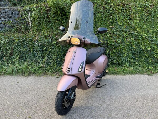 Vespa Sprint ROSE GOLD CUSTOM Scooter BETAAL met in3