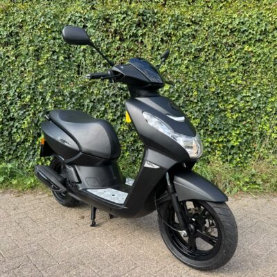 Peugeot Kisbee BLACK Edition Scooter EURO4 BETAAL met in3