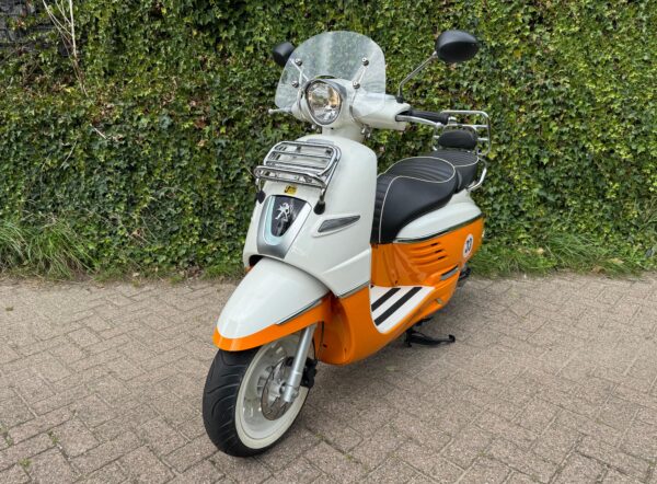 Peugeot Django Scooter DIV. OPTIES BETAAL met in3 GERESEVEERD