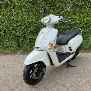 Kymco Like TT 45 km Scooter NETTE STAAT BETAAL met in3