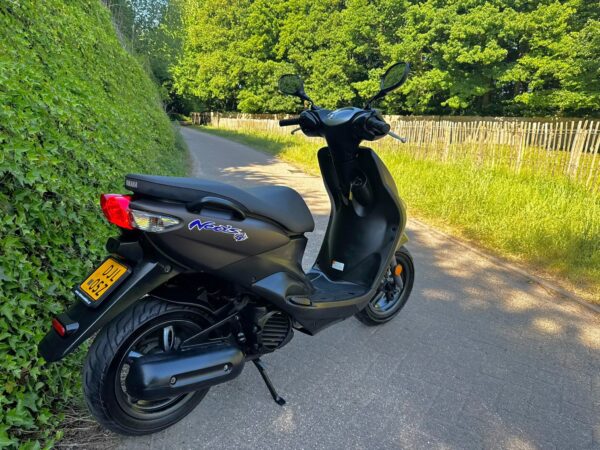 Yamaha Neo's 45km Scooter NETTE STAAT BETAAL met in3 - Afbeelding 2