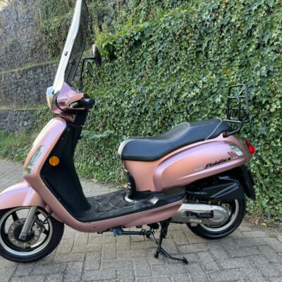 Sym Fiddle 2 ROSE GOLD Scooter BETAAL met in3