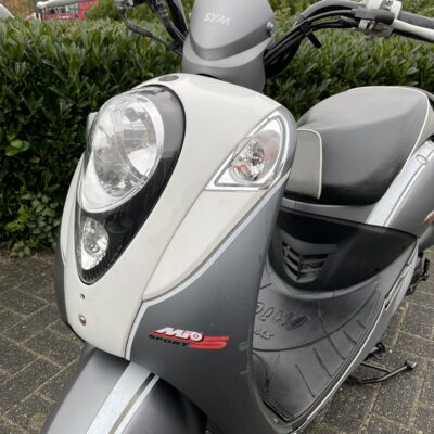 SYM Mio SPORT 45km Scooter DIGITAAL DASH BETAAL met in3