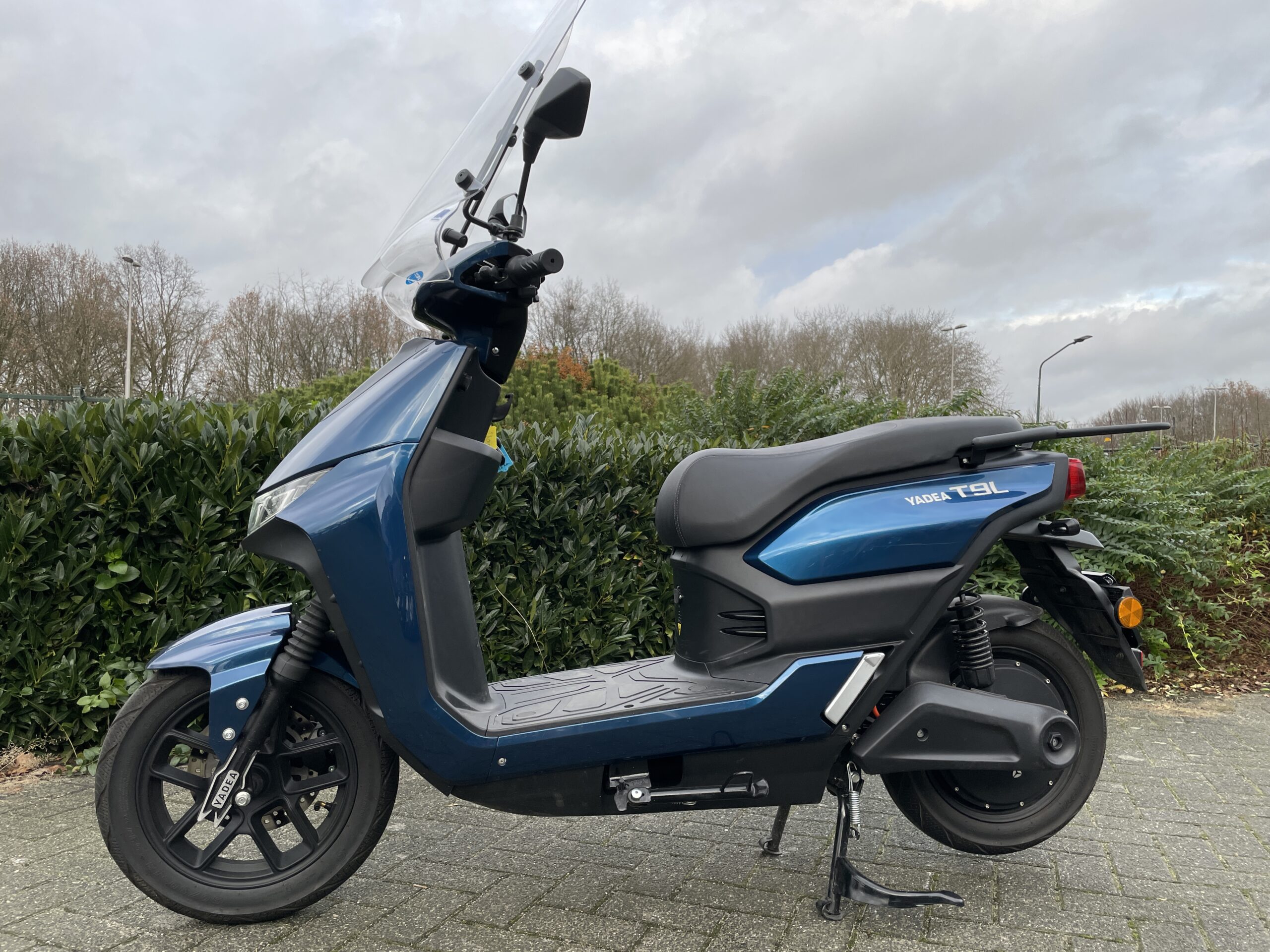 Yadea T9L 45km Scooter DEMO Windscherm BETAAL met in3 - Afbeelding 4