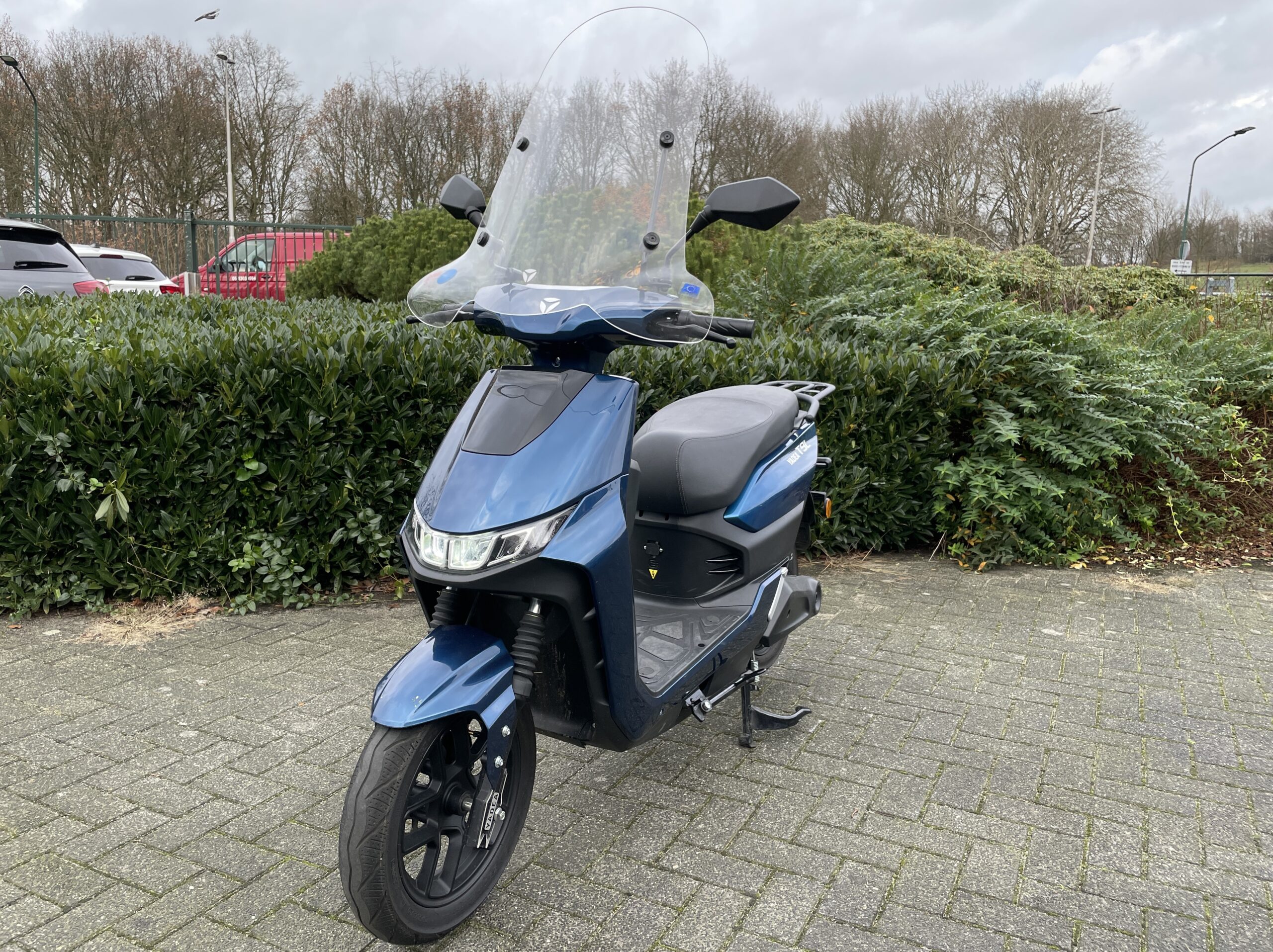 Yadea T9L 45km Scooter DEMO Windscherm BETAAL met in3