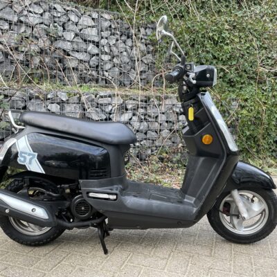 SYM Tonik 45km Scooter BETAAL met in3