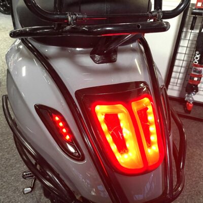 Vespa Sprint 45km NARDO ANGEL EYE MATRIX BETAAL met in3