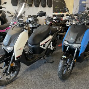 VMoto CPx 45km Electrische Scooter BETAAL met in3