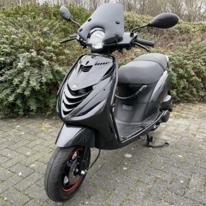 Piaggio Zip SP Carbonne 45km E4 Alpha Matrix BETAAL met in3