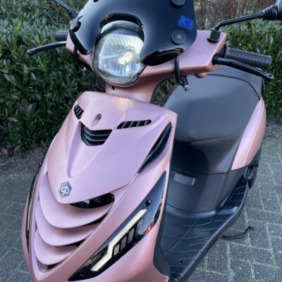 Piaggio Zip SP ROSE GOLD 45km E5 ALPHA LED BETAAL MET in3