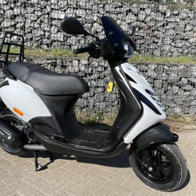 Piaggio Zip SP White 45km E5 Alpha Matrix Led BETAAL met in3
