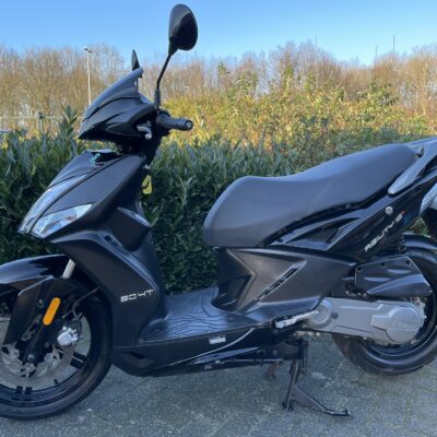 Kymco Agility 16+ 45km EURO5 Scooter ZWART BETAAL met in3