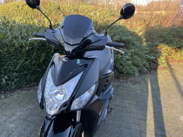 Kymco Agility 16+ 45km EURO5 Scooter ZWART BETAAL met in3 - Afbeelding 3