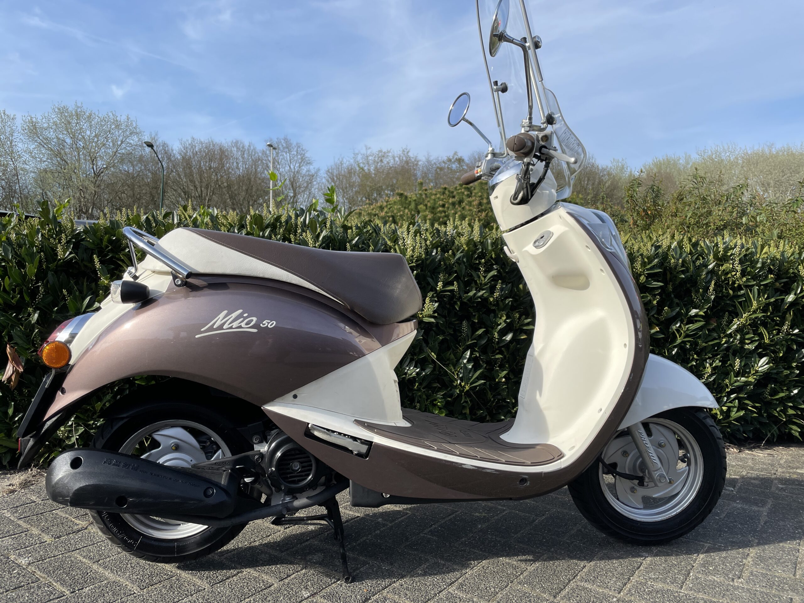 SYM Mio 50 MOKKA Windscherm Hoog BETAAL met in3 - Afbeelding 2