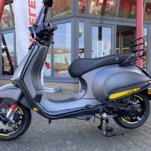 Vespa Sprint AMG Designo Selenite E5 NIEUW 45km BETAAL met in3