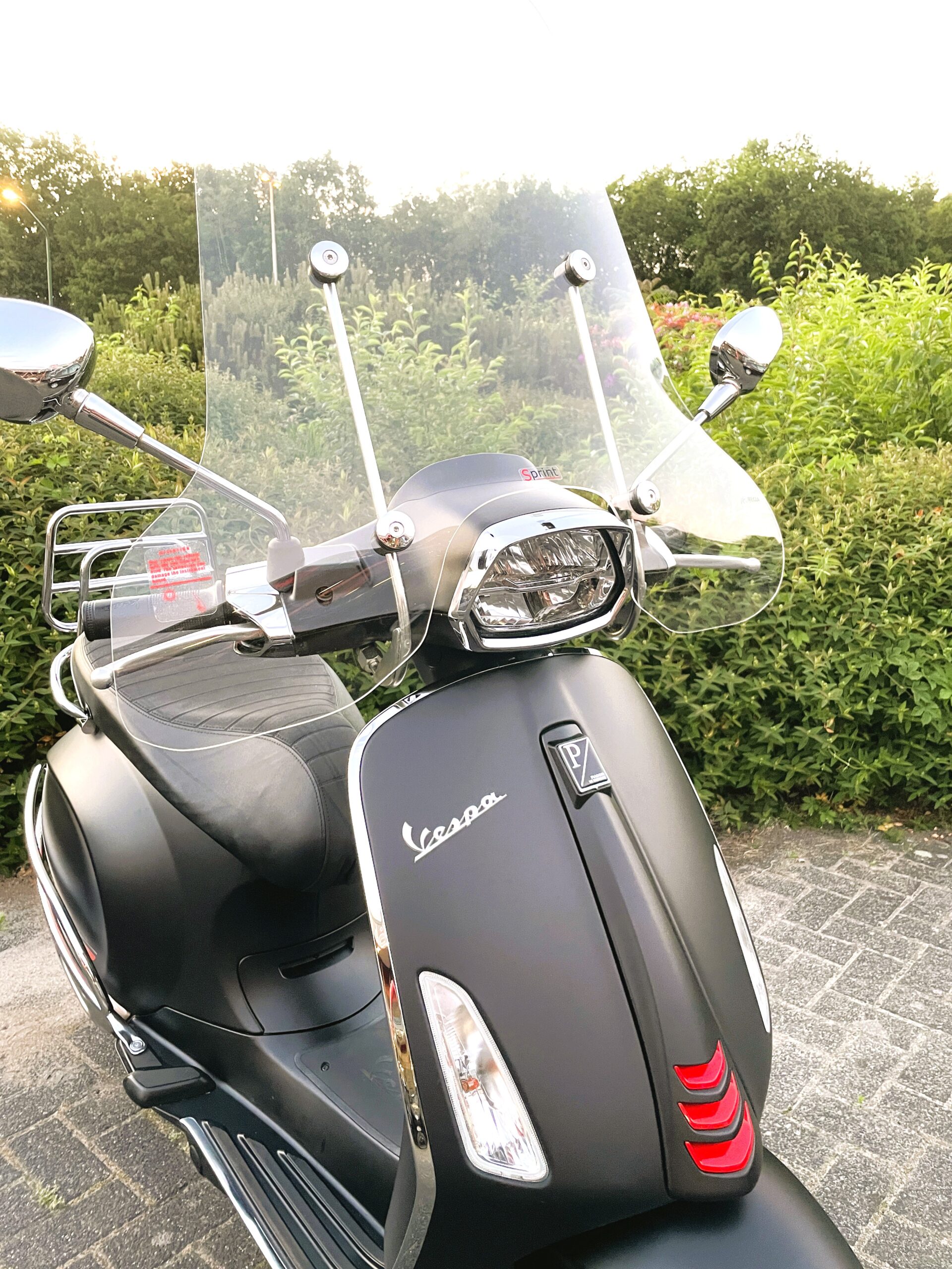 Vespa Sprint S 50 Sprint 50 45 km E5 MAT ZWART BETAAL met in3 - Afbeelding 4