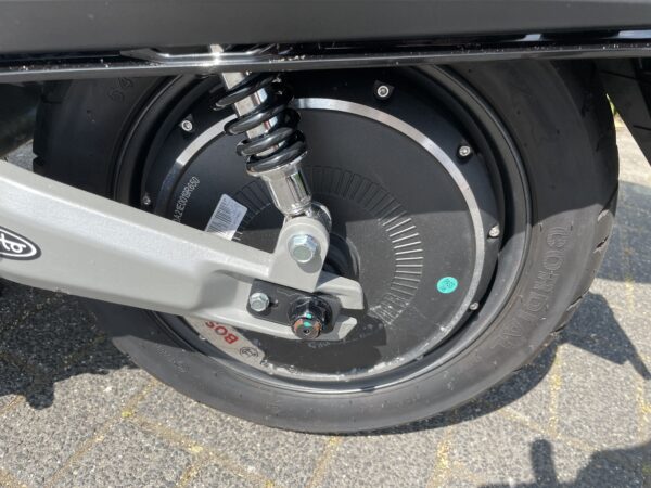 Super SOCO CUx Electrisch DEMO 1.670km AKTIE BETAAL met in3 - Afbeelding 3