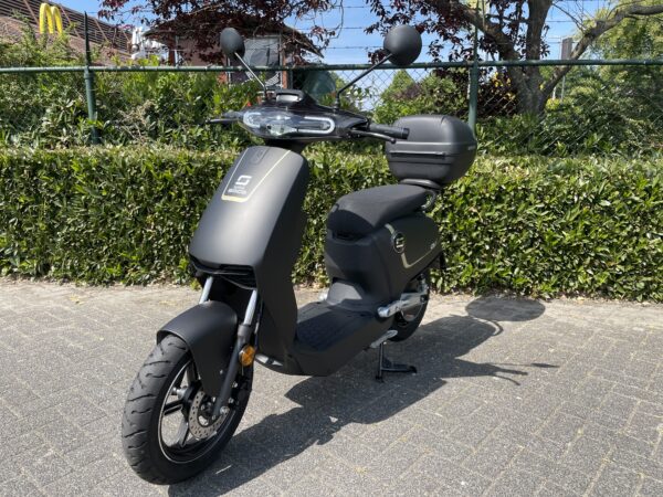 Super SOCO CUx Electrisch DEMO 1.670km AKTIE BETAAL met in3