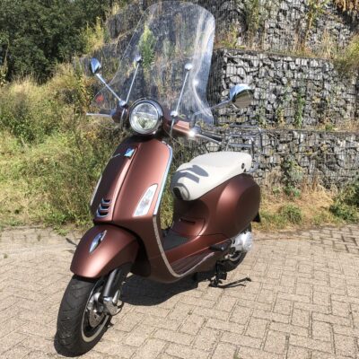 Vespa Primavera 50th Anniversary Edition 1.595km Betaal met in3