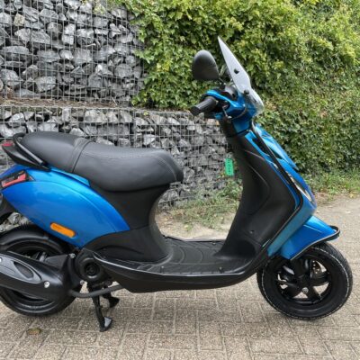 Piaggio Zip SP ICE BLUE 45km VOL OPTIES BETAAL met in3