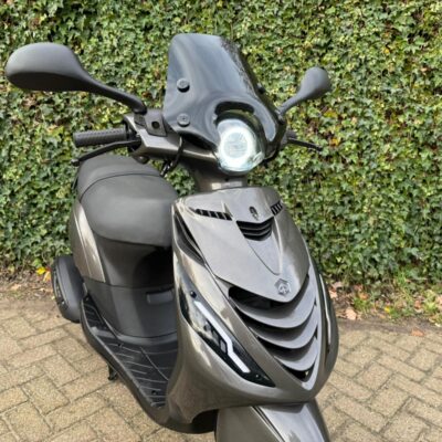 Piaggio Zip SP Agaat EURO4 45km RUNNER Alpha Matrix ANGEL EYE GERESERVEERD
