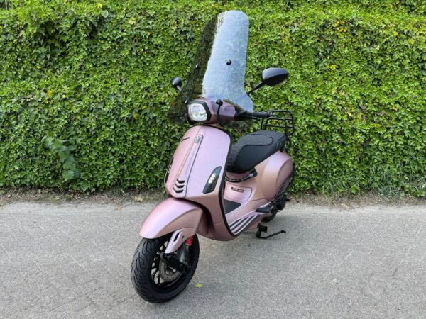 Vespa Sprint CUSTOM ROSE GOLD 45km BETAAL met in3