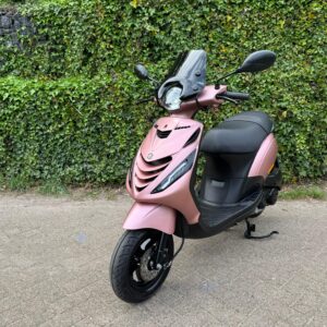 Piaggio Zip SP 45km E5 Scooter Rose Gold BETAAL met in3