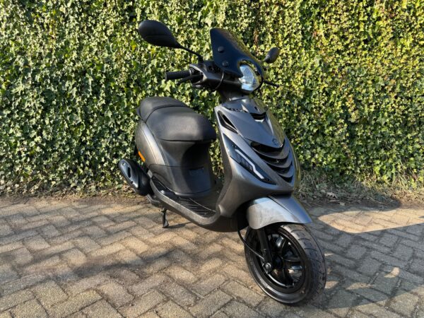 Piaggio Zip SP PORSCHE AGAAT ALPHA LED 45 km BETAAL met in3 - Afbeelding 5