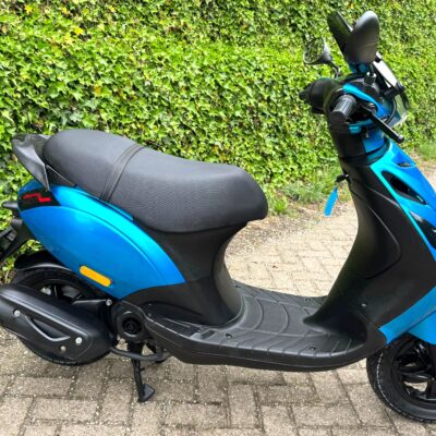 Piaggio Zip SP E4 45km Alpha LED ICE Candy BLUE BETAAL met in3