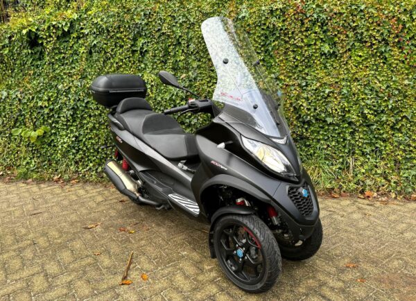 Piaggio 500 MP3 HPE Sport SLECHTS 4.000km AKTIE AUTORIJBEWIJS - Afbeelding 3