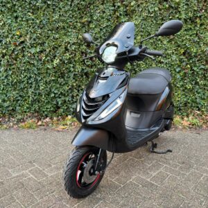 Piaggio Zip SP 45km Scooter E4 Glans-Mat zwart BETAAL met in3