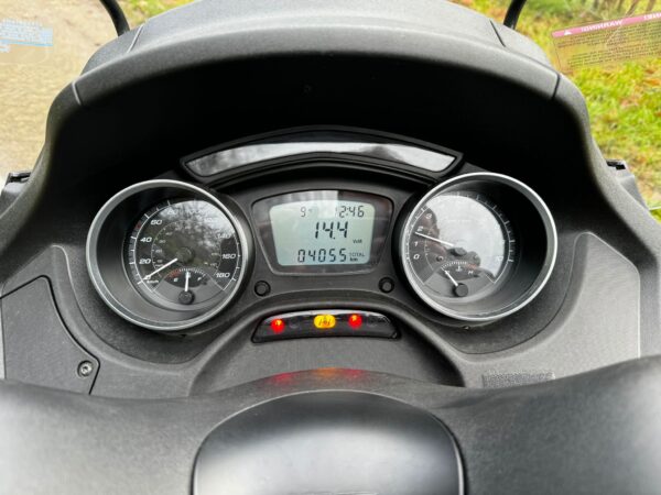 Piaggio 500 MP3 HPE Sport SLECHTS 4.000km AKTIE AUTORIJBEWIJS - Afbeelding 4