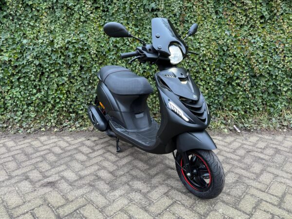 Piaggio Zip SP MAT ZWART 45 km E5 ALPHA LED BETAAL MET in3 - Afbeelding 5