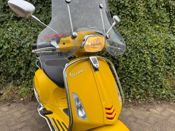 Vespa Sprint S GIALLO 45 km Scooter 1.311 km BETAAL met in3 - Afbeelding 5